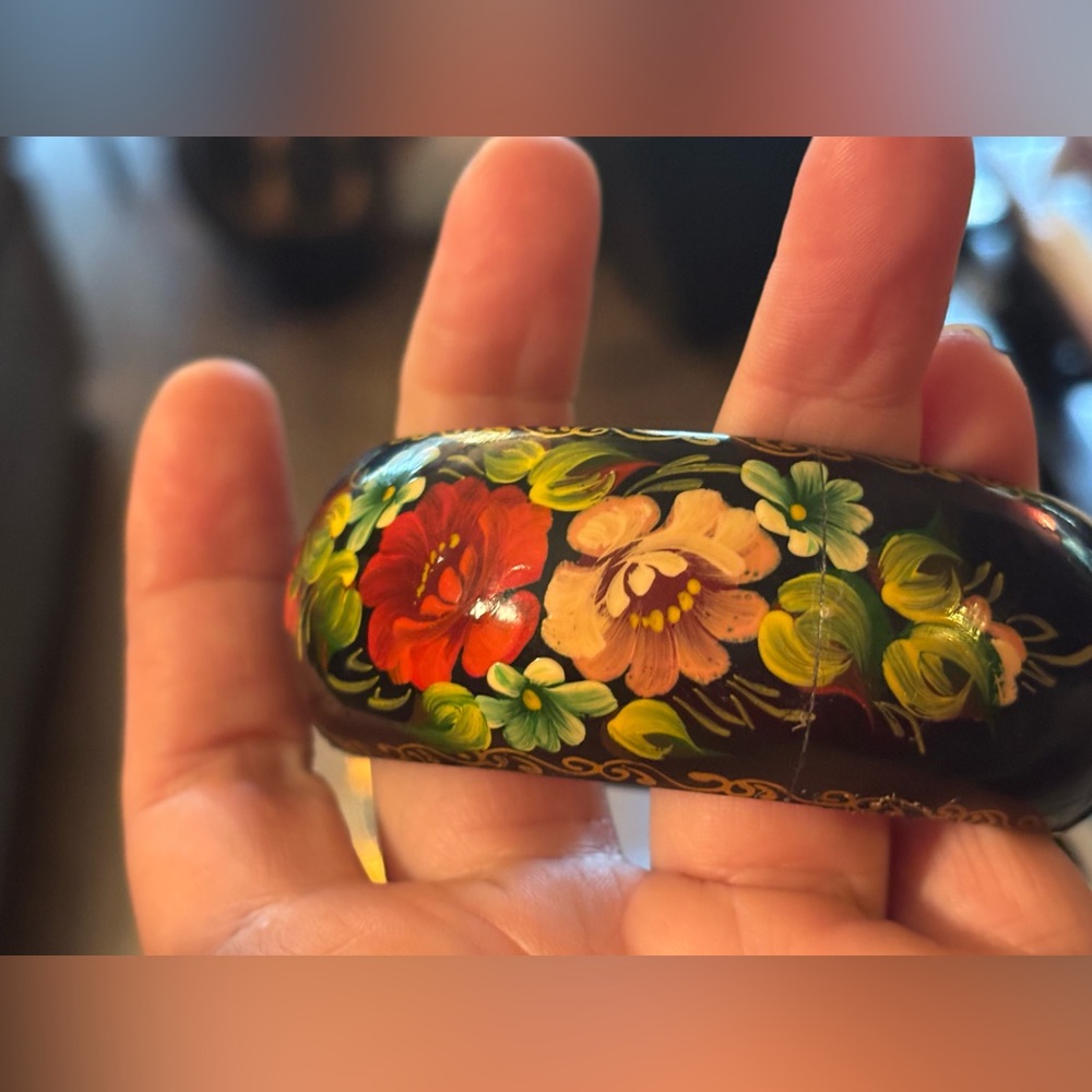 VINTAGE Russian Black Lacquer Floral Painted Bangle Bracelet Small - Picture 15 of 17